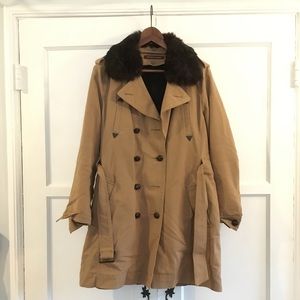Trench coat - real fur collar